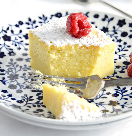 إليكم طريقة تحضير الكيكة السحرية من أطيب حلويات رمضان صورة رقم 7