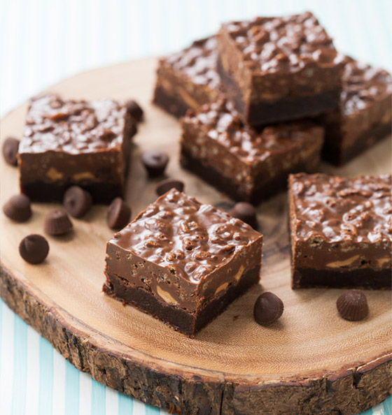 مقرمشة وغنية بالشوكولاتة.. إليكم طريقة تحضير شوكليت كرانش براوني صورة رقم 10