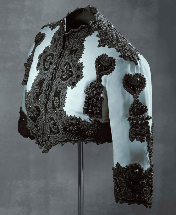 بالصور: إليكم 10 لحظات لا تُنسى في تاريخ أشهر عروض الأزياء! صورة رقم 7