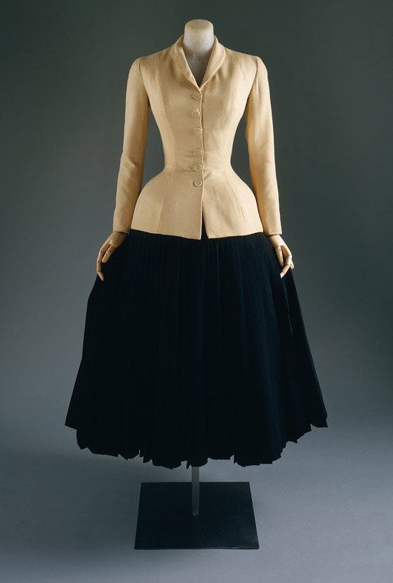 بالصور: إليكم 10 لحظات لا تُنسى في تاريخ أشهر عروض الأزياء! صورة رقم 10