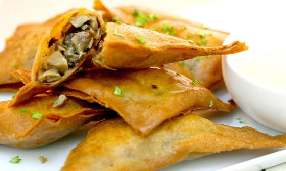 طريقة تحضير سمبوسة الدجاج بالفطر لأشهى المقبلات الرمضانية صورة رقم 9