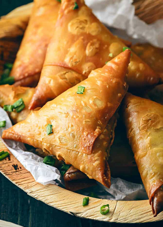 طريقة تحضير سمبوسة الدجاج بالفطر لأشهى المقبلات الرمضانية صورة رقم 11