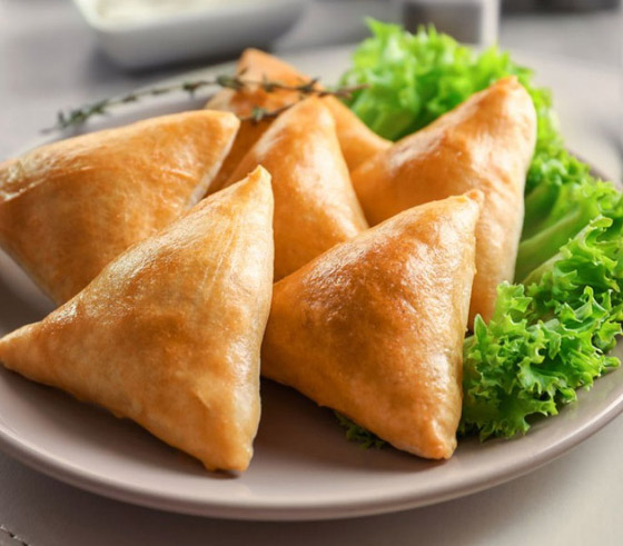 طريقة تحضير سمبوسة الدجاج بالفطر لأشهى المقبلات الرمضانية صورة رقم 5