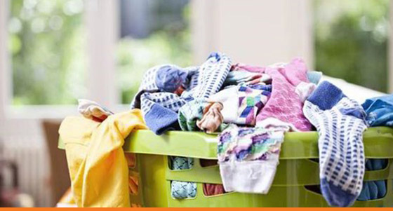 هل في بيتك مصاب بفيروس كورونا؟.. هكذا تغسل ملابسه صورة رقم 2