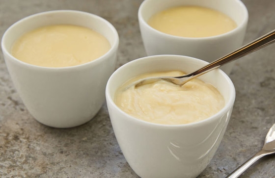 أسهل أنواع الحلويات.. إليكم طريقة تحضير حلوى البودينغ بأي نكهة مفضلة صورة رقم 8