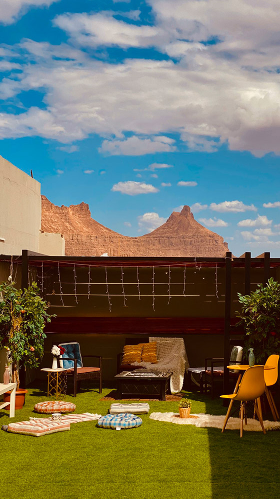 صور وفيديو: كيف حوّل سعوديون سطوح منازلهم الى جلسات فاخرة وبأبسط التكاليف؟ صورة رقم 2