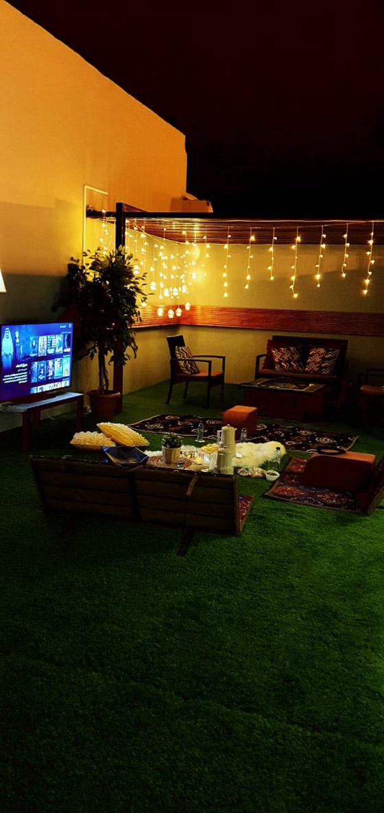 صور وفيديو: كيف حوّل سعوديون سطوح منازلهم الى جلسات فاخرة وبأبسط التكاليف؟ صورة رقم 3