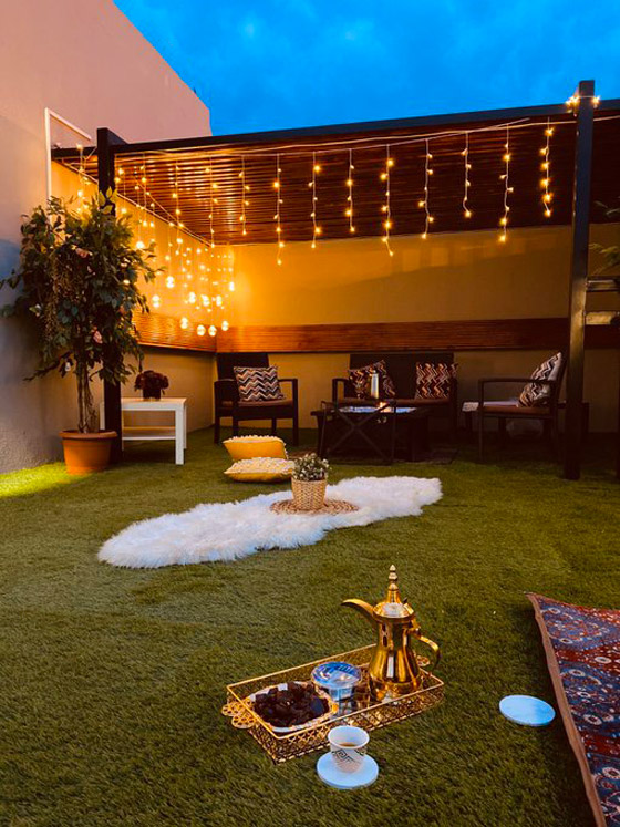 صور وفيديو: كيف حوّل سعوديون سطوح منازلهم الى جلسات فاخرة وبأبسط التكاليف؟ صورة رقم 4