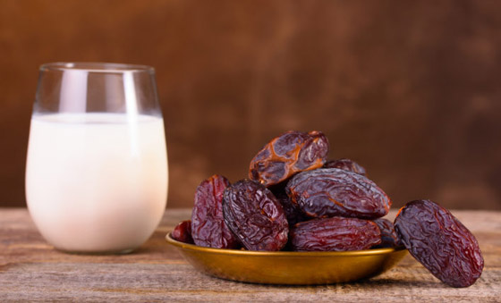 التمر بالحليب.. مشروب رمضاني بفوائد صحية مذهلة بشهر الصوم صورة رقم 5