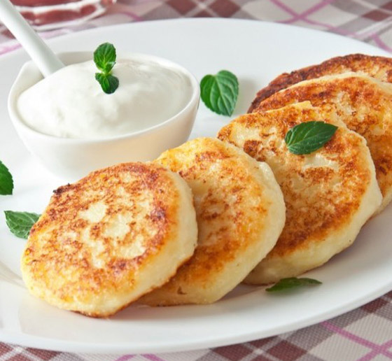 إليكم طريقة عمل بان كيك بالجبنة البيضاء المميزة للسحور صورة رقم 1