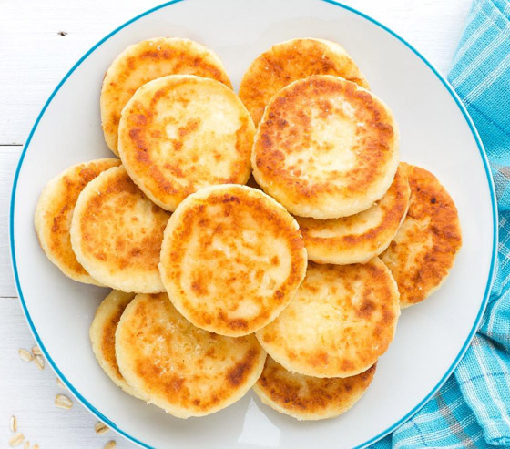 إليكم طريقة عمل بان كيك بالجبنة البيضاء المميزة للسحور صورة رقم 5