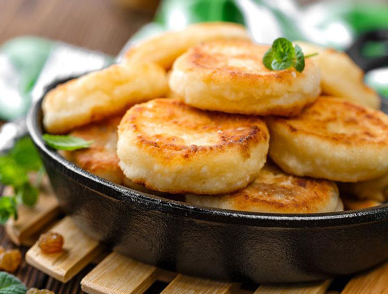 إليكم طريقة عمل بان كيك بالجبنة البيضاء المميزة للسحور صورة رقم 2