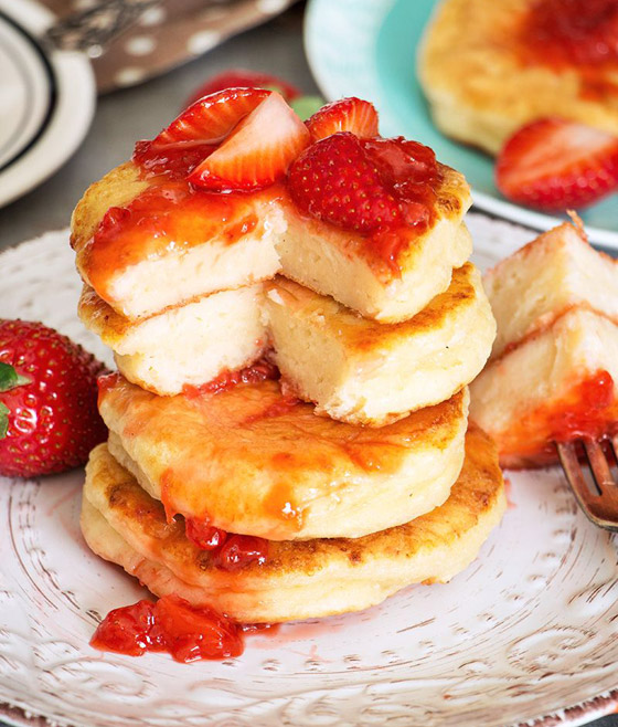 إليكم طريقة عمل بان كيك بالجبنة البيضاء المميزة للسحور صورة رقم 7