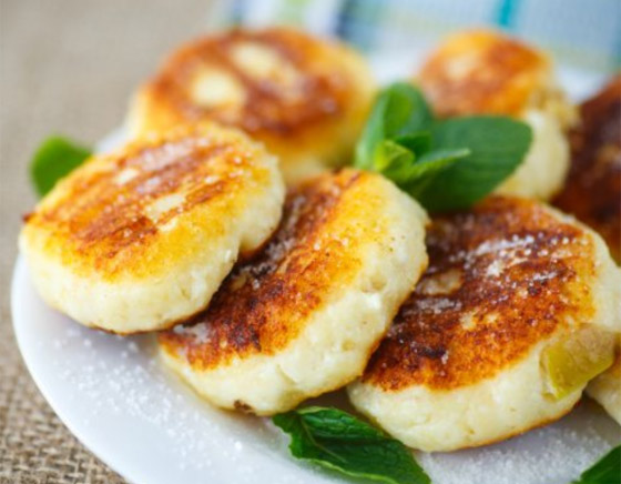 إليكم طريقة عمل بان كيك بالجبنة البيضاء المميزة للسحور صورة رقم 8