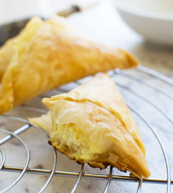 إليكم طريقة تحضير فطائر البطاطس المهروسة الشهية صورة رقم 2