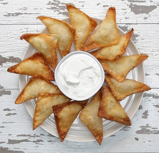 إليكم طريقة تحضير فطائر البطاطس المهروسة الشهية صورة رقم 5