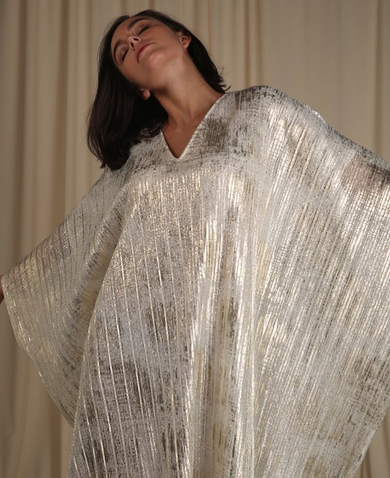 بالصور: موديلات عبايات وجلابيات ملونة موضة 2020 للحجر المنزلي صورة رقم 2 بالصور: موديلات عبايات وجلابيات ملونة موضة 2020 للحجر المنزلي صورة رقم 2