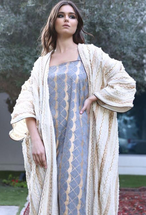 بالصور: موديلات عبايات وجلابيات ملونة موضة 2020 للحجر المنزلي صورة رقم 11 بالصور: موديلات عبايات وجلابيات ملونة موضة 2020 للحجر المنزلي صورة رقم 11