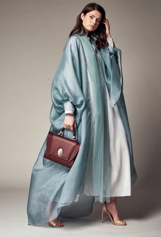 بالصور: موديلات عبايات وجلابيات ملونة موضة 2020 للحجر المنزلي صورة رقم 12 بالصور: موديلات عبايات وجلابيات ملونة موضة 2020 للحجر المنزلي صورة رقم 12