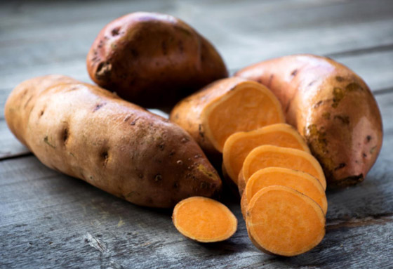 للوقاية من فيروس كورونا.. إليكم نظام غذائي يعزز مناعة كبار السن صورة رقم 2