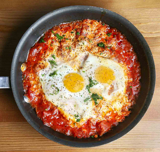 إليكم طريقة تحضير شكشوكة بالسبانخ الشهية للسحور في رمضان صورة رقم 5