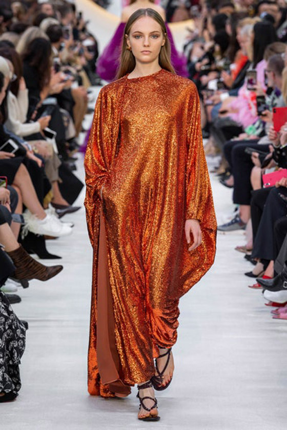 صور: أبرز صيحات القفاطين الرائجة لرمضان 2020 من أهم الدور العالمية صورة رقم 2 صور: أبرز صيحات القفاطين الرائجة لرمضان 2020 من أهم الدور العالمية صورة رقم 2