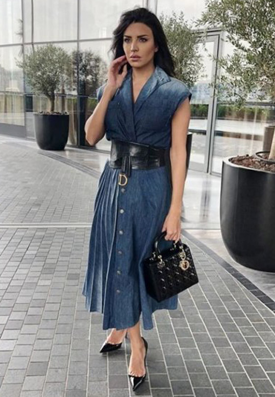 بالصور: 4 نجمات في الإطلالة نفسها من ديور.. من الأجمل؟ صورة رقم 2 بالصور: 4 نجمات في الإطلالة نفسها من ديور.. من الأجمل؟ صورة رقم 2