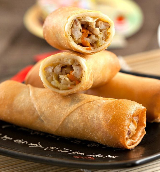 إليكم طريقة تحضير سبرينغ رول بالدجاج بالطعم الشهي والطيب صورة رقم 4