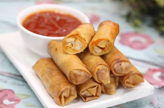 إليكم طريقة تحضير سبرينغ رول بالدجاج بالطعم الشهي والطيب صورة رقم 8