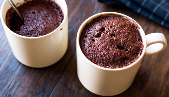 إليكم طريقة تحضير البراوني في كوب صغير وخلال 15 دقيقة فقط صورة رقم 2