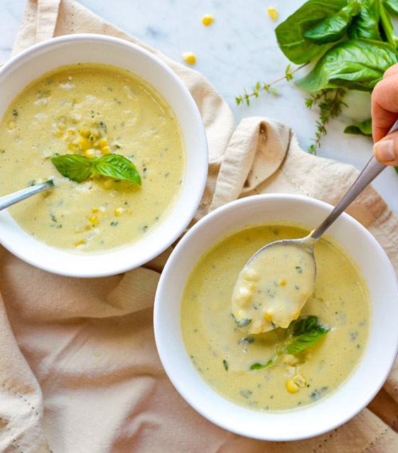 إليكم طريقة تحضير شوربة ذرة بالأعشاب الشهية والمميزة صورة رقم 4