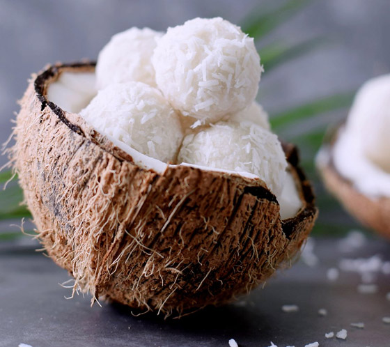 حلوى الرافاييلو وكرات جوز الهند في المنزل: وصفة سهلة ومكونات بسيطة صورة رقم 8