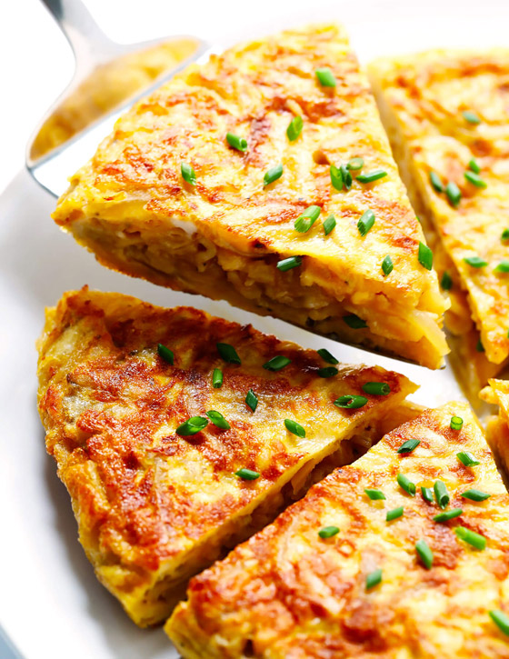 إليكم طريقة تحضير عجة بالبقدونس مشوية وصحية للسحور صورة رقم 4 إليكم طريقة تحضير عجة بالبقدونس مشوية وصحية للسحور صورة رقم 4