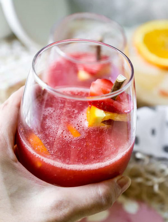 إليكم طريقة تحضير شراب الفراولة وماء الزهر الصحي واللذيذ صورة رقم 2 إليكم طريقة تحضير شراب الفراولة وماء الزهر الصحي واللذيذ صورة رقم 2