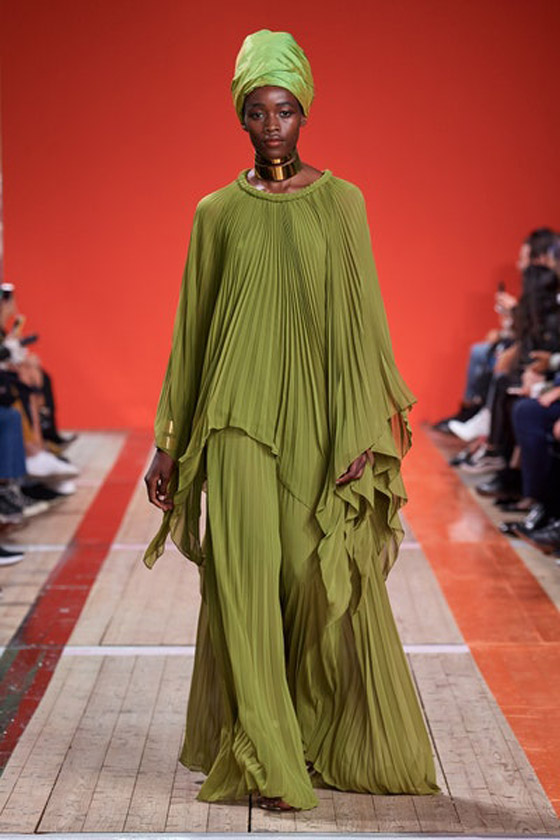 بالصور: قفاطين فاخرة من منصات العروض لإطلالة عيد الفطر 2020 صورة رقم 5