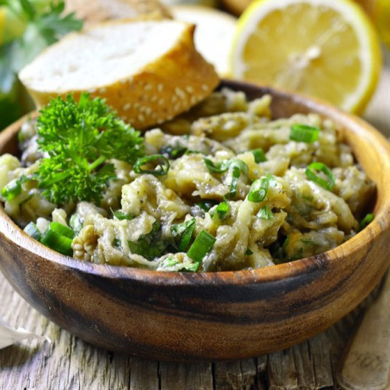 إليكم طريقة تحضير سلطة الباذنجان الطيبة والخفيفة للرجيم صورة رقم 1 إليكم طريقة تحضير سلطة الباذنجان الطيبة والخفيفة للرجيم صورة رقم 1