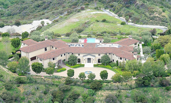 جولة داخل قصر الأمير هاري وميغان ماركل في لوس أنجلوس صورة رقم 1