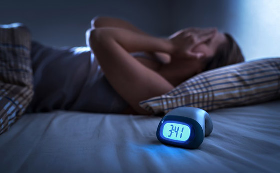 9 أنواع من الأطعمة والأغذية التي تساعد بالتخلص من الأرق وقلة النوم صورة رقم 1 9 أنواع من الأطعمة والأغذية التي تساعد بالتخلص من الأرق وقلة النوم صورة رقم 1