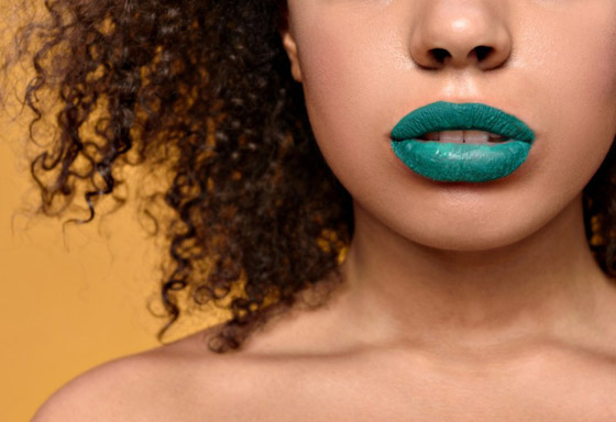 تاريخ أحمر الشفاه.. هل كان الرجال أول من استخدمه؟ صورة رقم 4