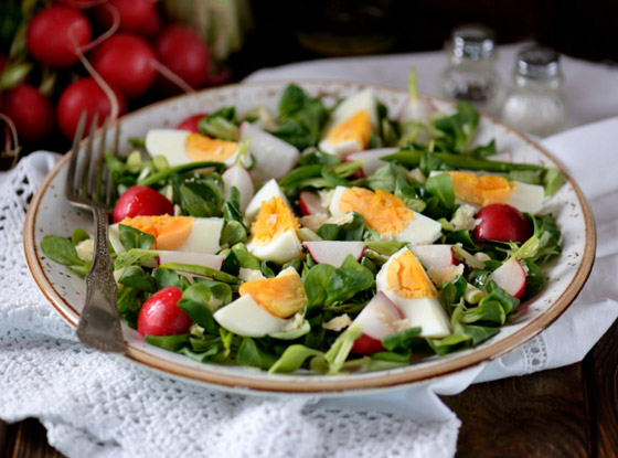 إليكم طريقة تحضير سلطة البيض المسلوق والبصل والبقدونس الأرمينية صورة رقم 1