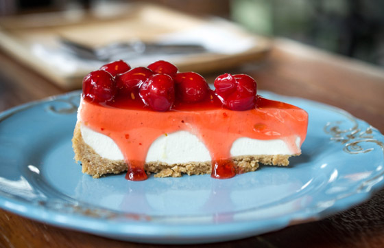 إليكم الطريقة الصحيحة لتحضير تشيز كيك بارد بدون فرن في المنزل صورة رقم 2