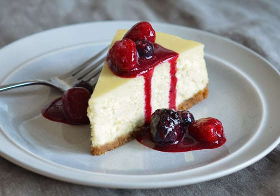 إليكم الطريقة الصحيحة لتحضير تشيز كيك بارد بدون فرن في المنزل صورة رقم 4