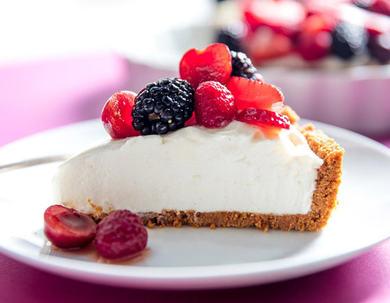 إليكم الطريقة الصحيحة لتحضير تشيز كيك بارد بدون فرن في المنزل صورة رقم 5