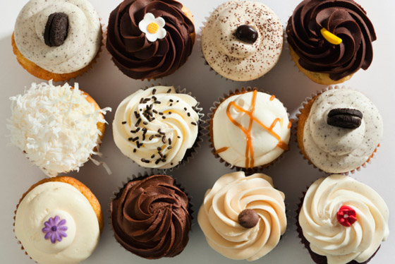 حلوى المناسبات السعيدة.. تعلموا طريقة تحضير الكاب كيك كالمحترفين صورة رقم 3