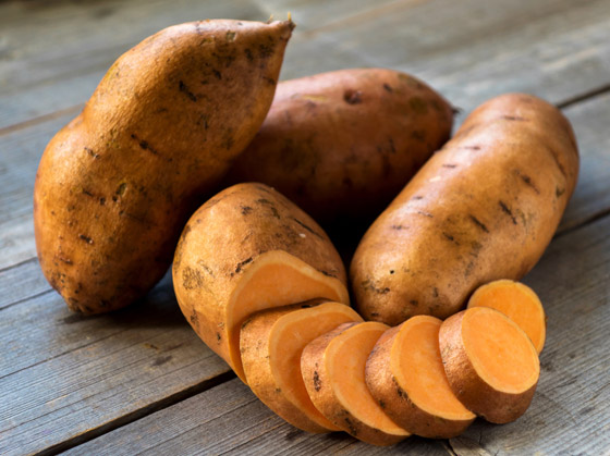 في متناول الجميع.. إليكم 10 أطعمة تقوي البصر والعين صورة رقم 8