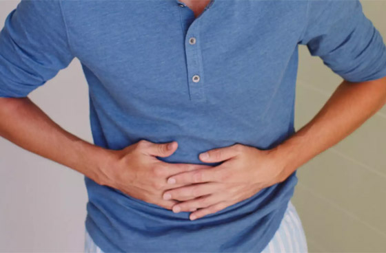 التهاب المثانة والإمساك.. أسباب ألم أسفل البطن عند الرجال والنساء صورة رقم 2