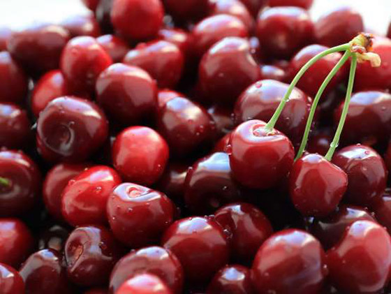 23 طعاما يضر بصحتك وقد يقتلك! احذر العسل، التونة، اللوز والكرز! صورة رقم 11 23 طعاما يضر بصحتك وقد يقتلك! احذر العسل، التونة، اللوز والكرز! صورة رقم 11