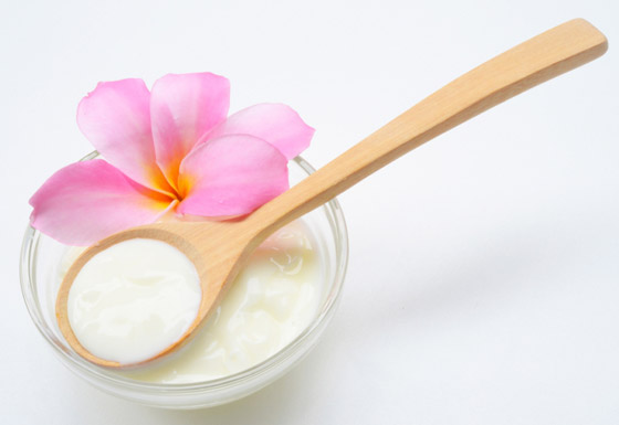 إليكم قائمة بأفضل الماسكات المصنوعة منزليا للعناية بالبشرة صورة رقم 5