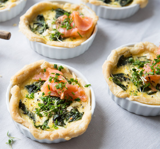 إليكم طريقة تحضير فطائر الجبن بالبقدونس للفطور صورة رقم 2