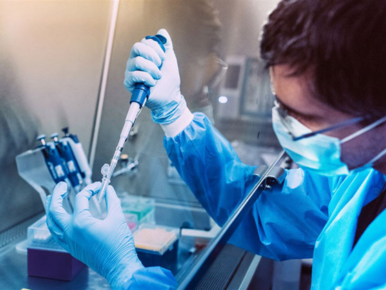 بعد ثبوت أمانه وفعاليته.. أول استخدام للقاح مضاد لفيروس كورونا صورة رقم 7